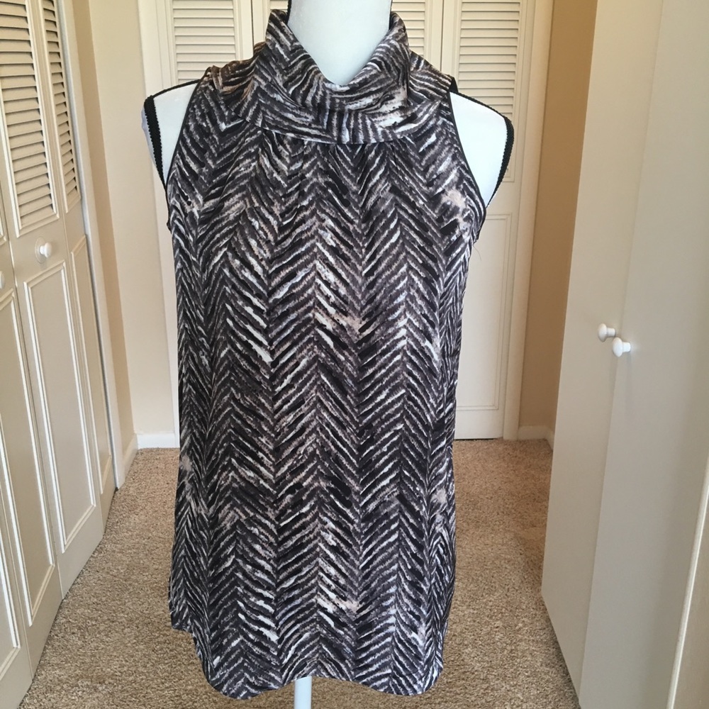 💥 sale 💕 Sleeveless blouse by Joan Vass studio
